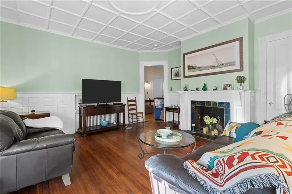 22 Rhode Island Avenue Newport RI 02840