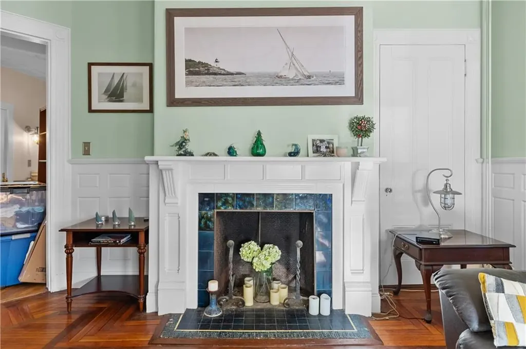 22 Rhode Island Avenue Newport RI 02840