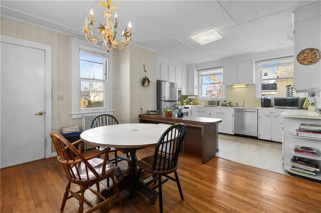 22 Rhode Island Avenue Newport RI 02840
