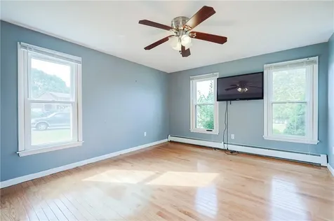 8 Evie Drive Warren RI 02885