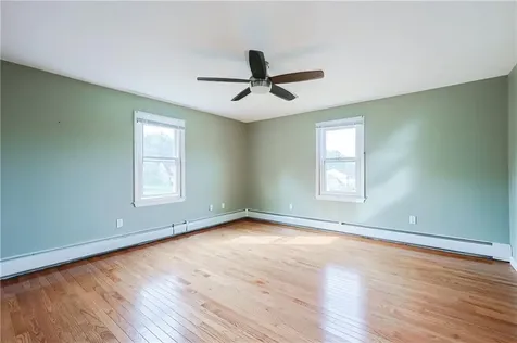 8 Evie Drive Warren RI 02885