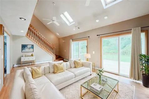 8 Evie Drive Warren RI 02885