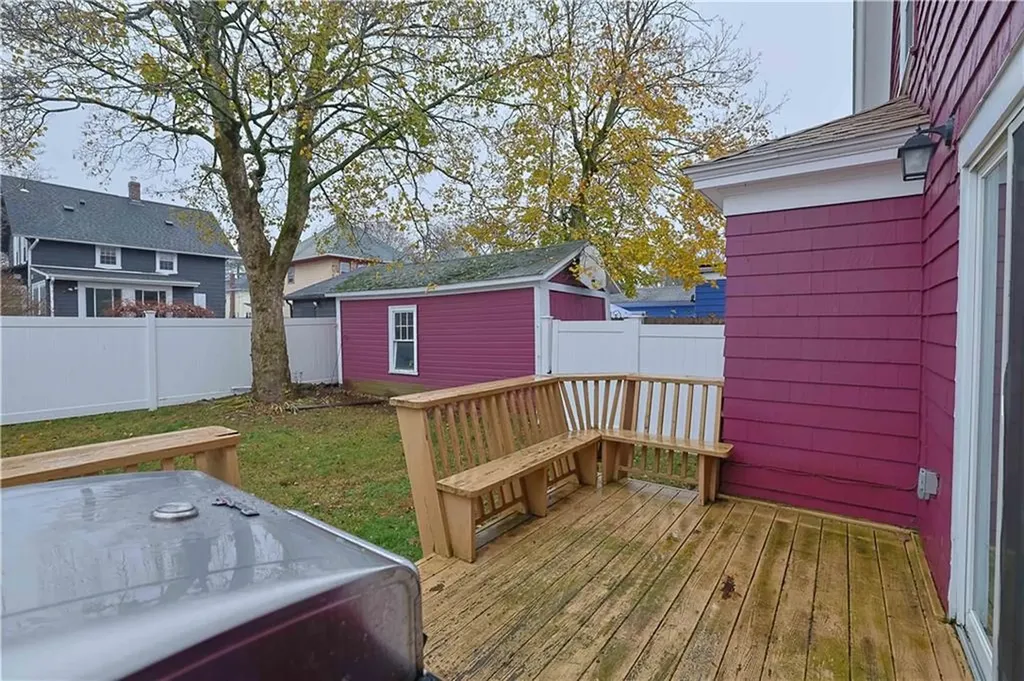 52 Lyndon Road Cranston RI 02905