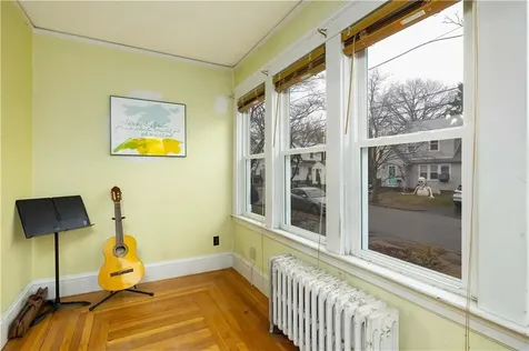 52 Lyndon Road Cranston RI 02905