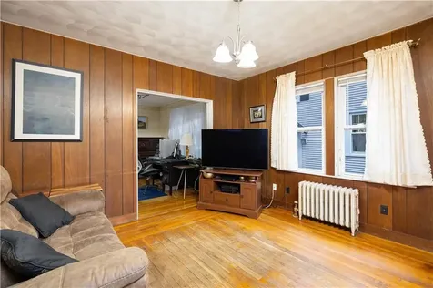 52 Lyndon Road Cranston RI 02905