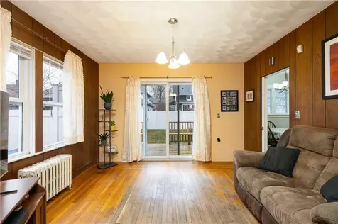 52 Lyndon Road Cranston RI 02905