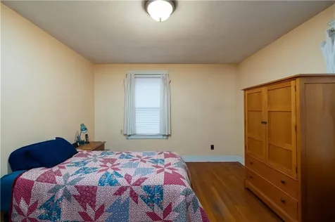 52 Lyndon Road Cranston RI 02905