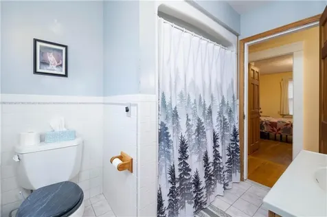 52 Lyndon Road Cranston RI 02905