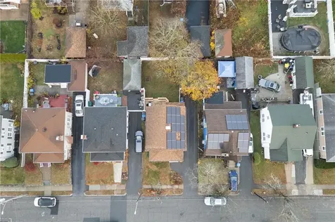 52 Lyndon Road Cranston RI 02905