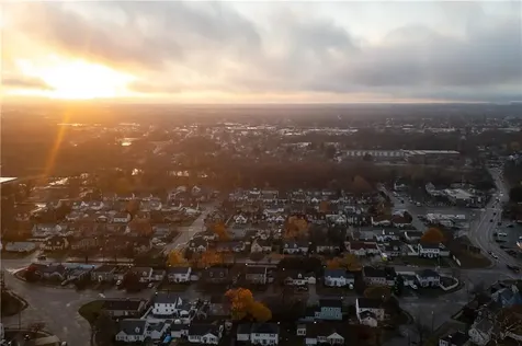 52 Lyndon Road Cranston RI 02905