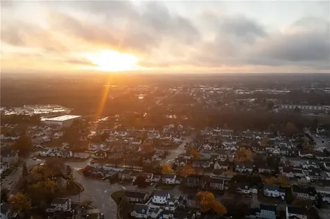 52 Lyndon Road Cranston RI 02905