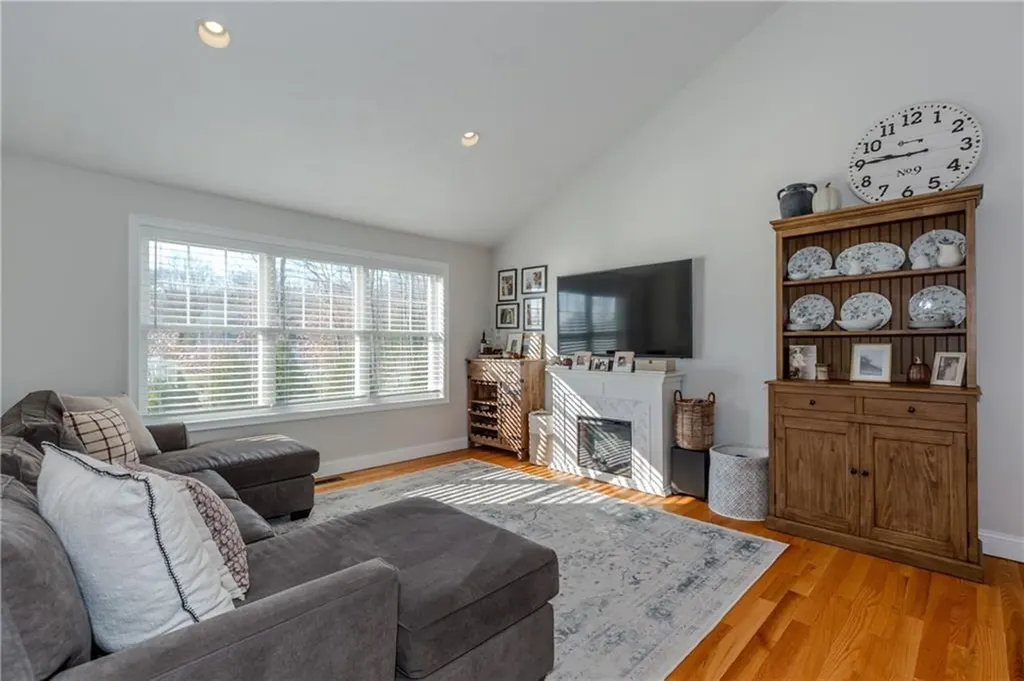 13 Carltons Trail Smithfield RI 02917