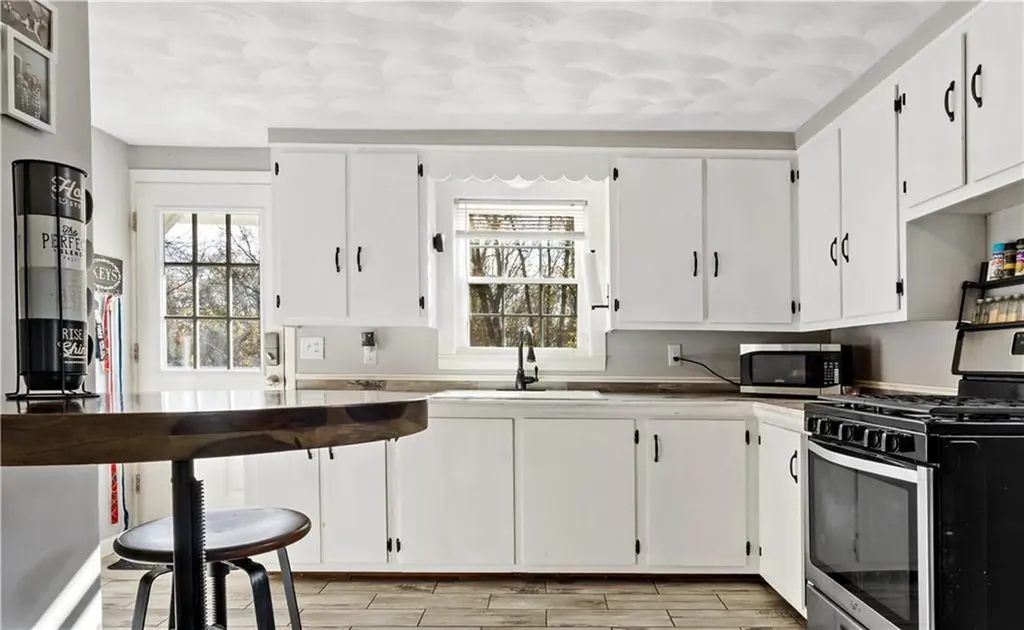 98 Ogden Avenue Warwick RI 02889