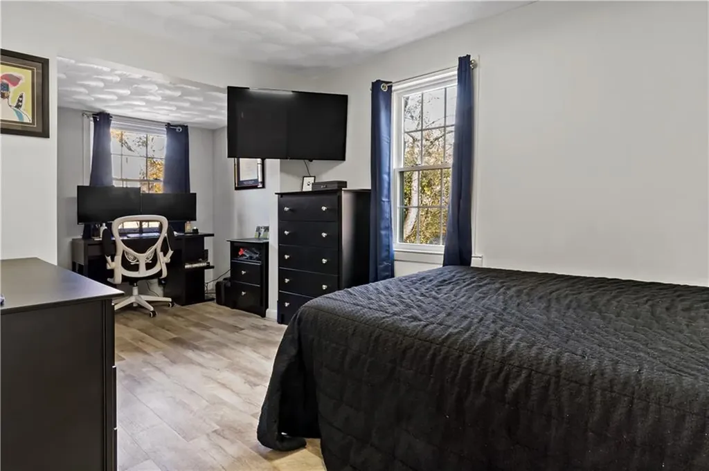 98 Ogden Avenue Warwick RI 02889