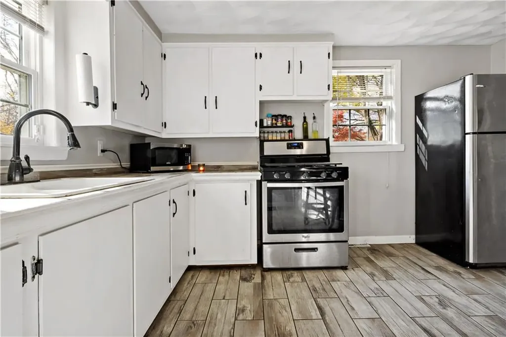 98 Ogden Avenue Warwick RI 02889