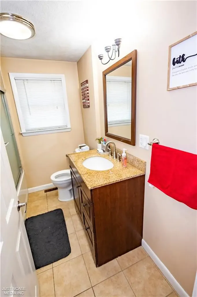 75 Leonard Avenue East Providence RI 02914