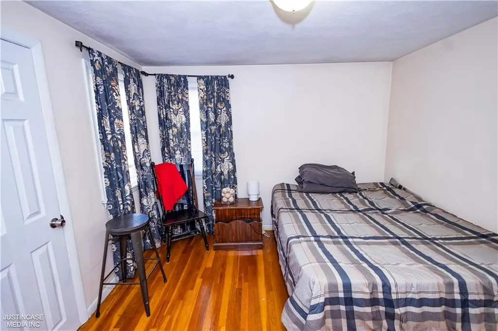 75 Leonard Avenue East Providence RI 02914