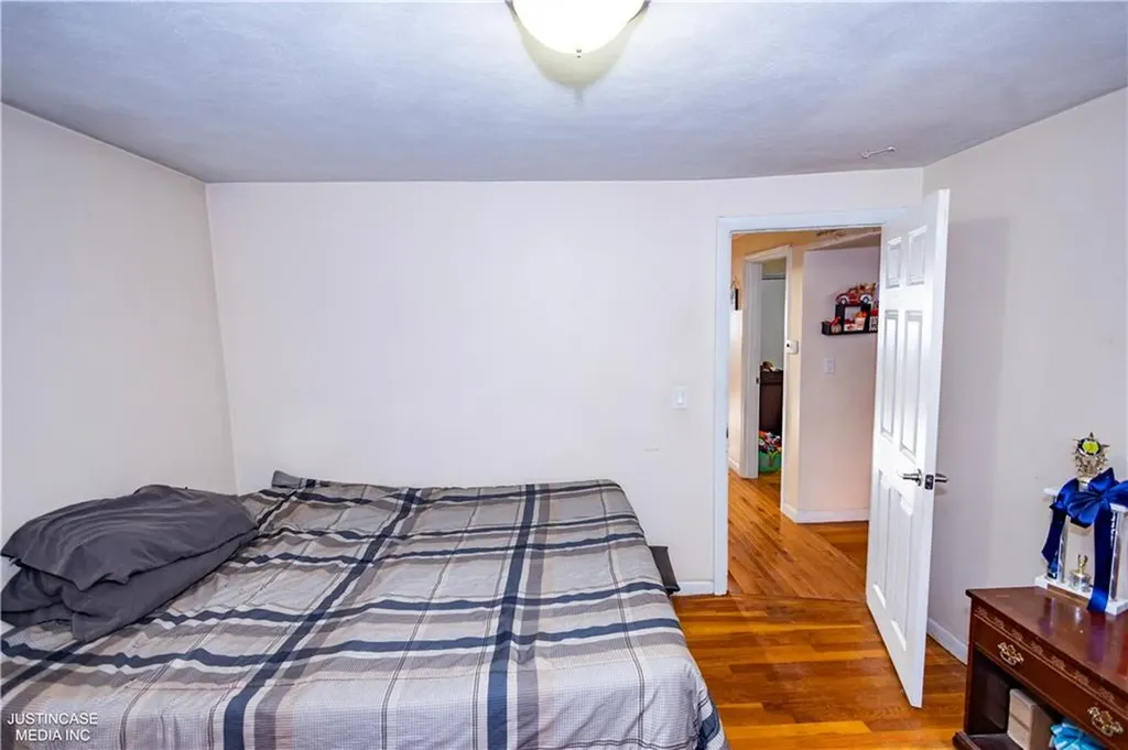 75 Leonard Avenue East Providence RI 02914