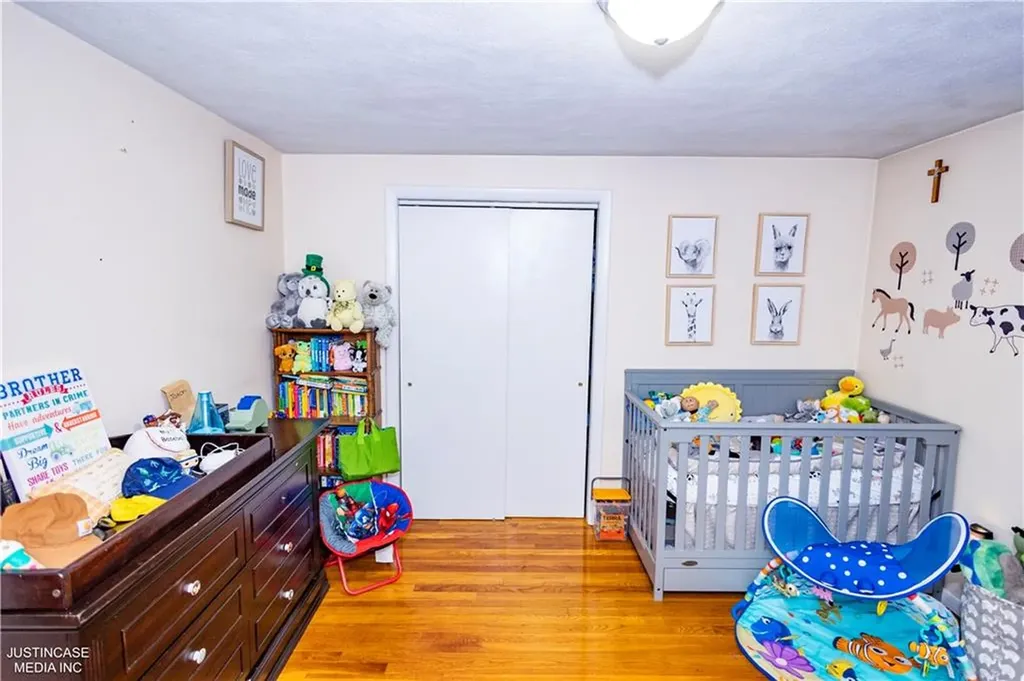 75 Leonard Avenue East Providence RI 02914