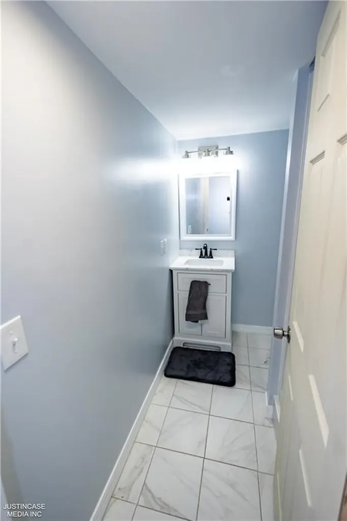 75 Leonard Avenue East Providence RI 02914