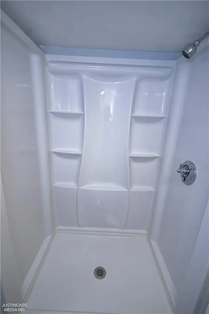 75 Leonard Avenue East Providence RI 02914