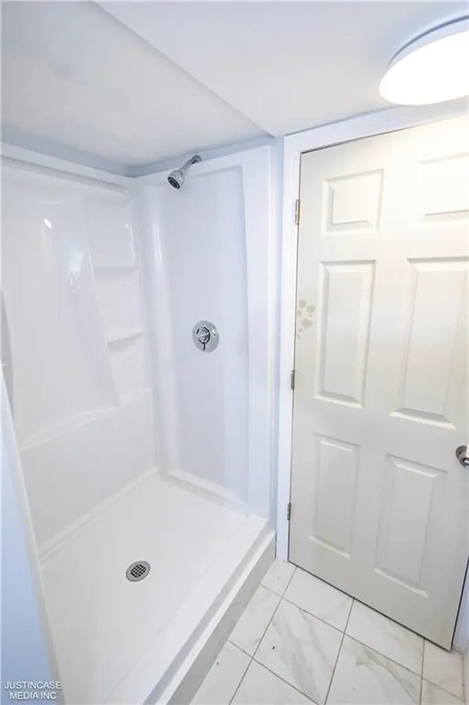 75 Leonard Avenue East Providence RI 02914