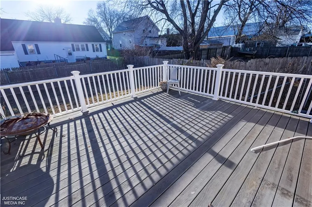 75 Leonard Avenue East Providence RI 02914