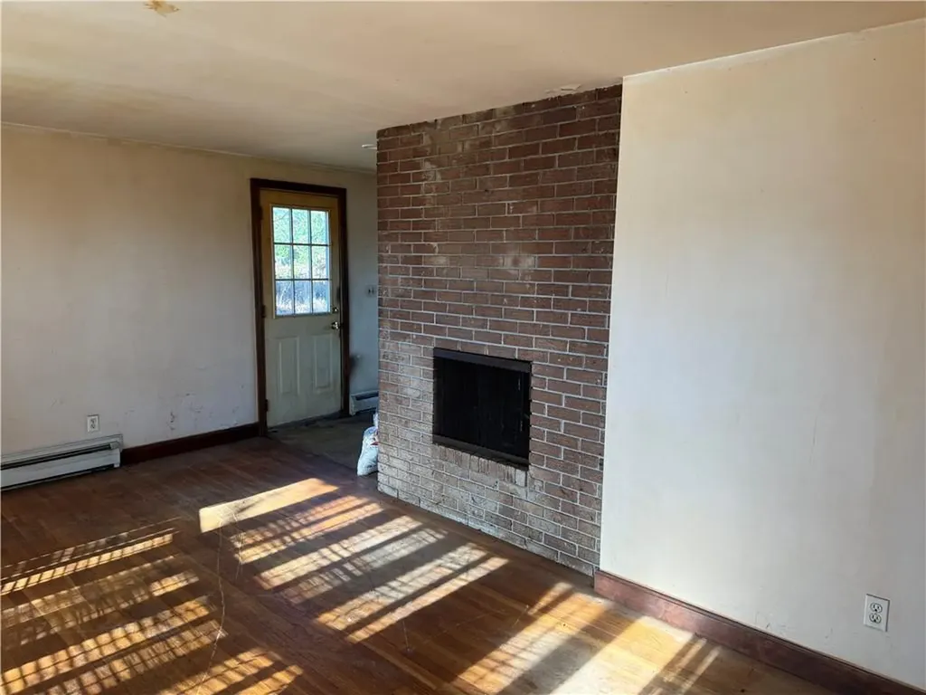 88 Kenyon Road Tiverton RI 02878
