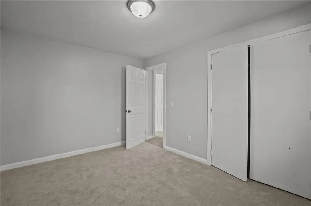 127 129 Bleachery Court Warwick RI 02886