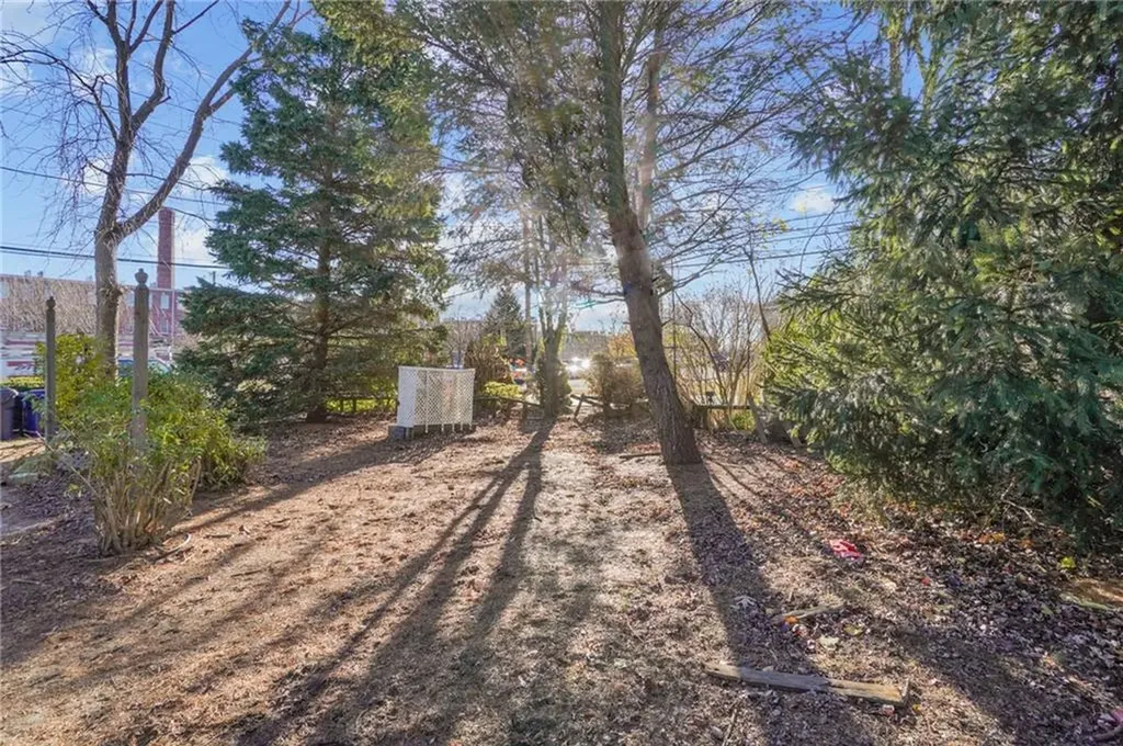 127 129 Bleachery Court Warwick RI 02886