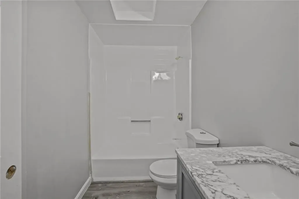 127 129 Bleachery Court Warwick RI 02886