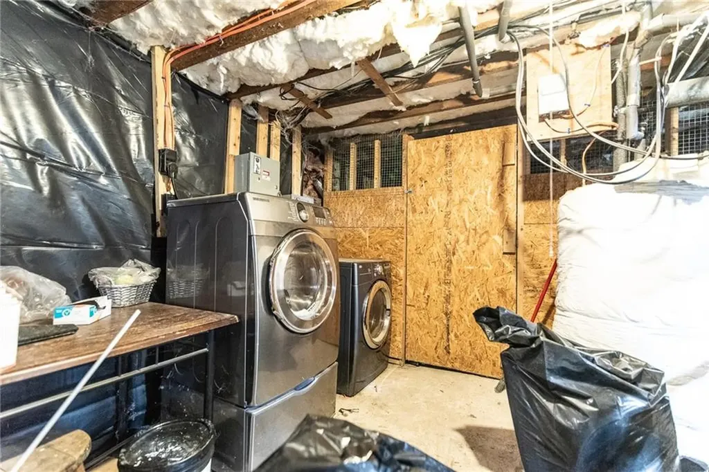 84 86 Northeast Street Woonsocket RI 02895