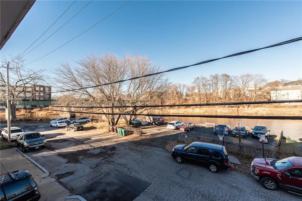 84 86 Northeast Street Woonsocket RI 02895