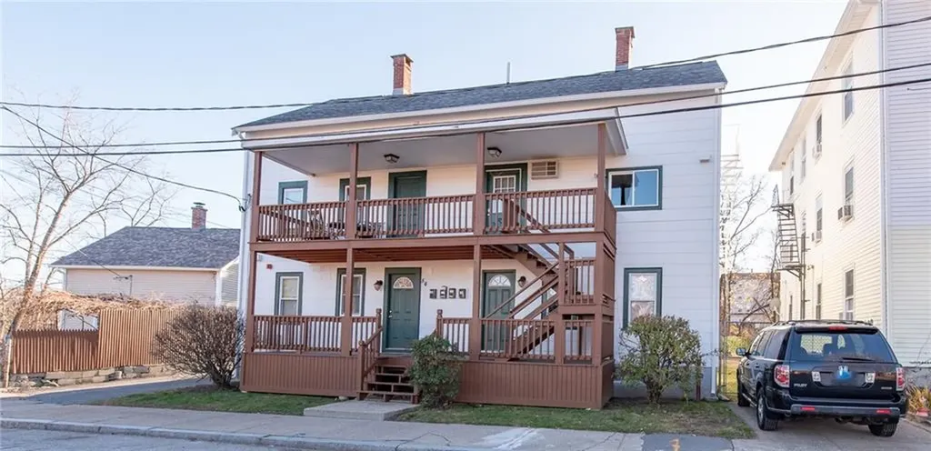 84 86 Northeast Street Woonsocket RI 02895