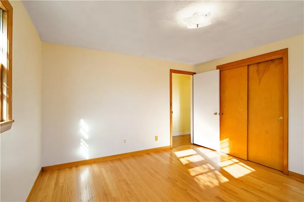 85 Amsterdam Avenue Warwick RI 02889