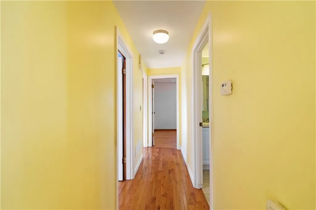 85 Amsterdam Avenue Warwick RI 02889