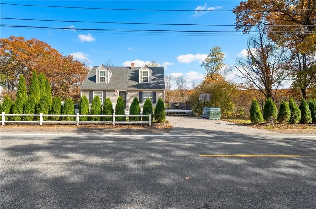 435 Farnum Pike Smithfield RI 02917