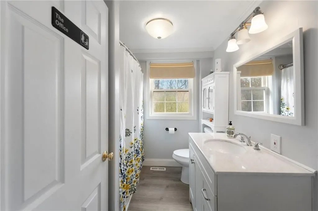 435 Farnum Pike Smithfield RI 02917