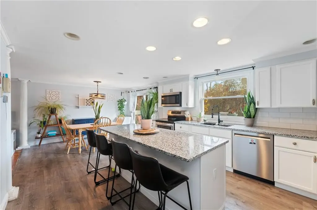 435 Farnum Pike Smithfield RI 02917