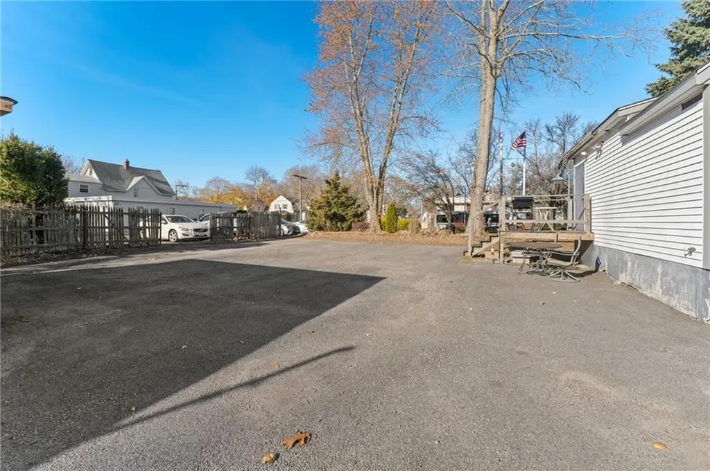 793 799 West Shore Road Warwick RI 02889