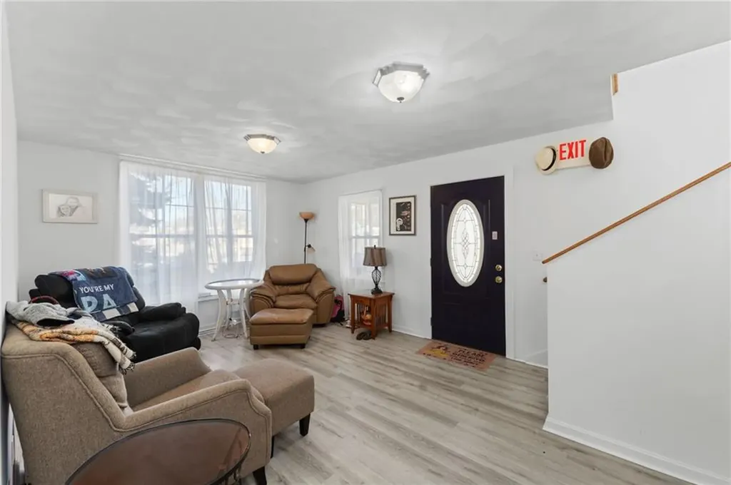 793 799 West Shore Road Warwick RI 02889