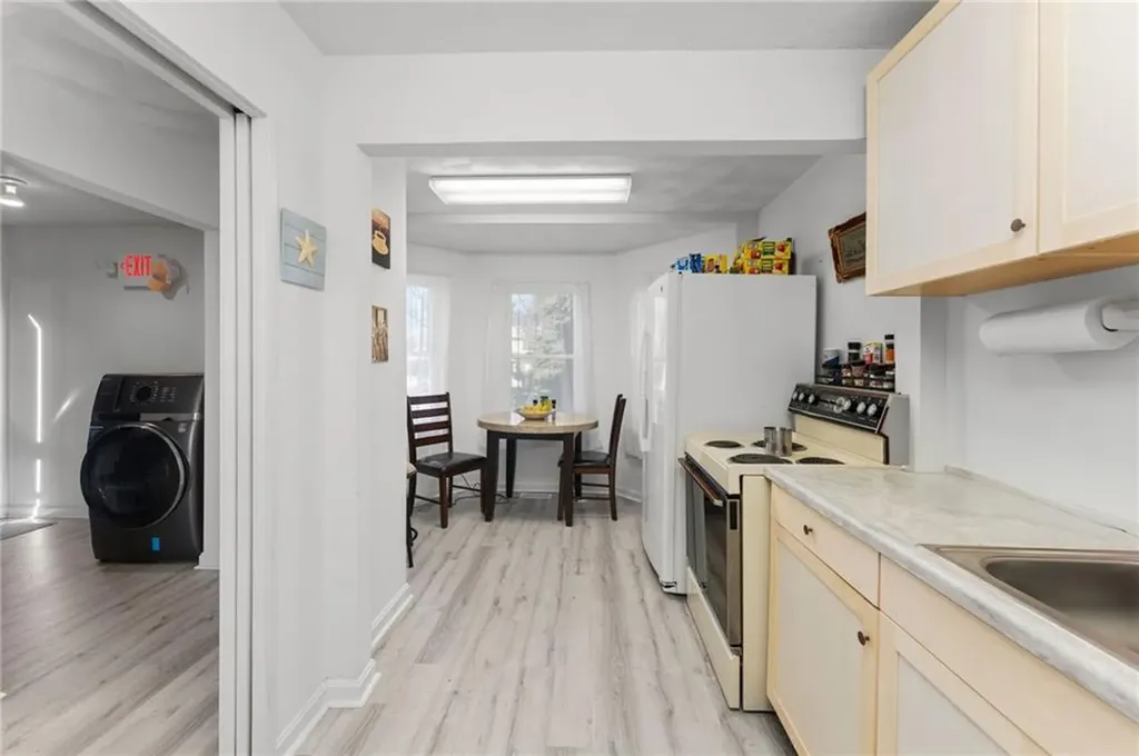 793 799 West Shore Road Warwick RI 02889