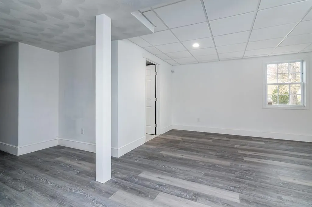 32 Woodrow Avenue Cranston RI 02920