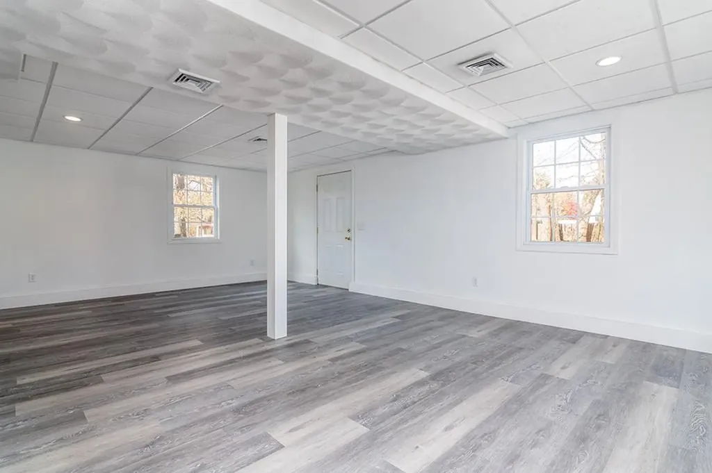 32 Woodrow Avenue Cranston RI 02920