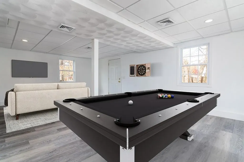 32 Woodrow Avenue Cranston RI 02920