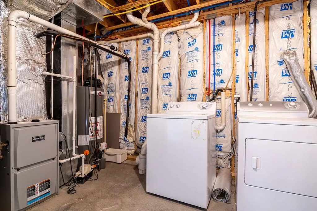 32 Woodrow Avenue Cranston RI 02920