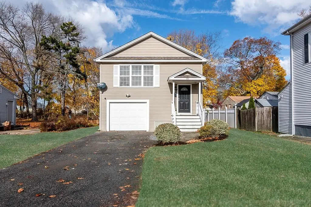 32 Woodrow Avenue Cranston RI 02920