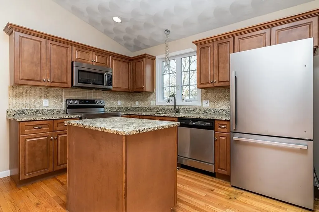 32 Woodrow Avenue Cranston RI 02920