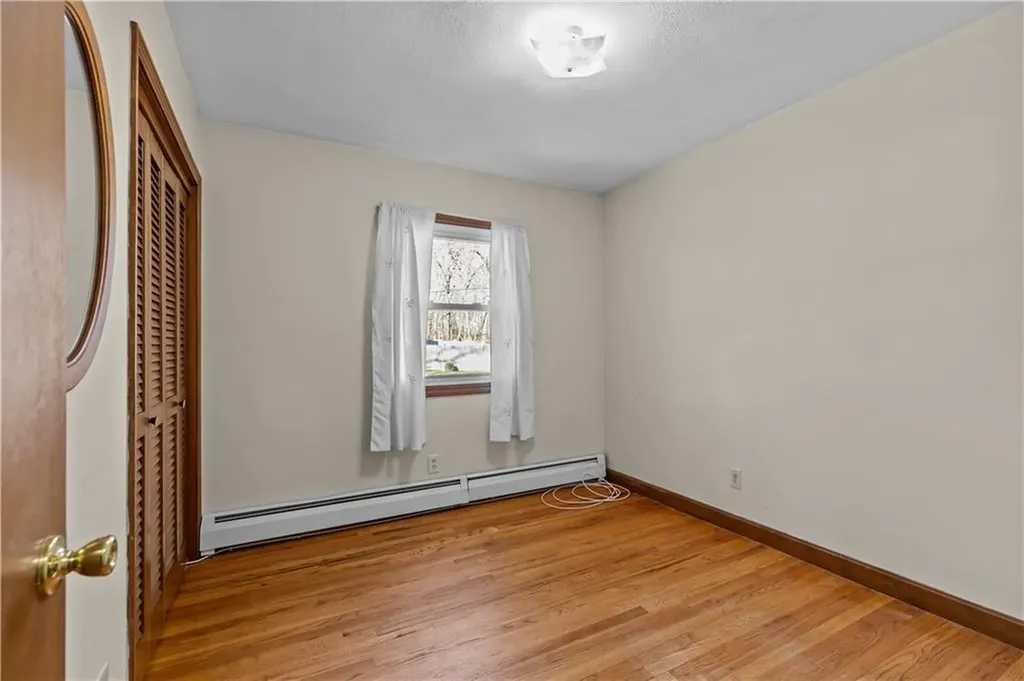 25 Lakeview Avenue Lincoln RI 02865
