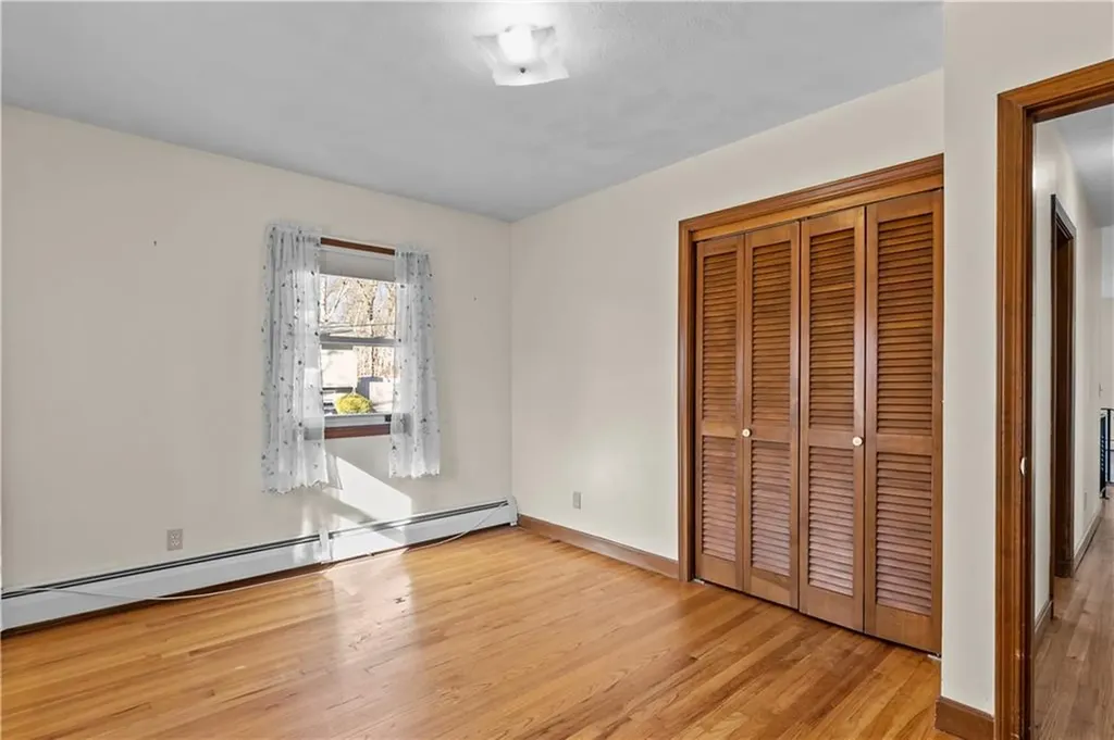 25 Lakeview Avenue Lincoln RI 02865